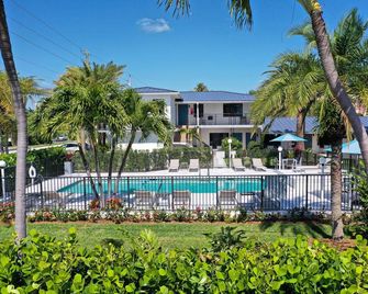 Tropic Isle Beach Resort - Deerfield Beach