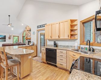 Eagle Ridge - Menomonie - Kitchen