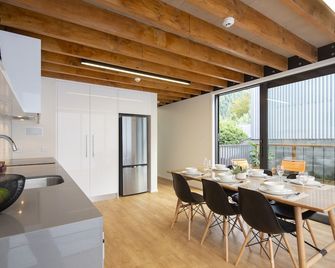 Koura Apartments Central Queenstown - Queenstown - Jadalnia