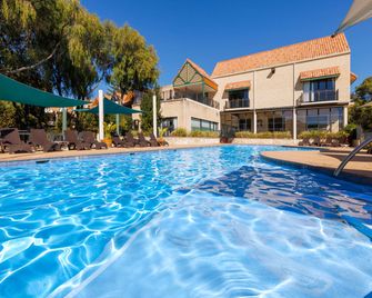 Ramada Resort by Wyndham Dunsborough - Marybrook - Zwembad