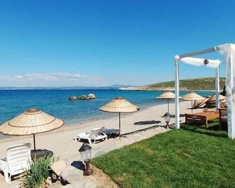 Ataol Beach & Bungalows - Bozcaada - Beach