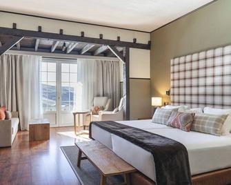 Hotel Vincci Selección Rumaykiyya - Monachil - Schlafzimmer