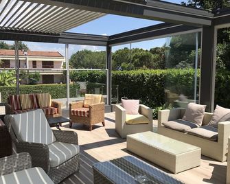 Hotel Villa Rosa - Sirmione - Patio