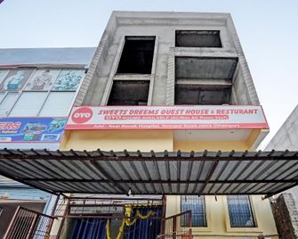 Hotel O Sweet Dreams Guest House & Resturant - Bijnor - Building