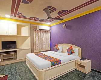 Fabhotel Bridge - Ahmedabad - Habitación