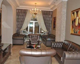 Batumi World Palace - Batumi - Olohuone