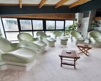 Laias Caldaria hotel y Balneario - Laias - Lounge