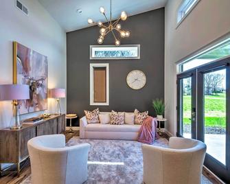 Upscale and Quiet Paducah Retreat on 15 Acres! - Paducah