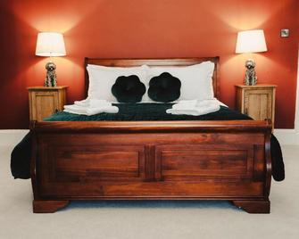 The Swan Hotel - Newport - Bedroom
