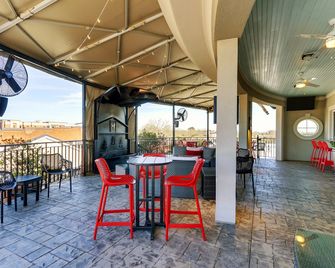 The Mantissa Hotel - Hartsville - Balcón