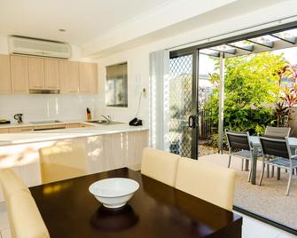 Gladstone Heights Executive Apartments - Gladstone - Bedroom