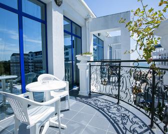 Chaika Beach Resort - Sonnenstrand - Balkon