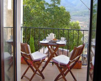 La Casa de la Abuela Clotilde - Hornos - Balcón