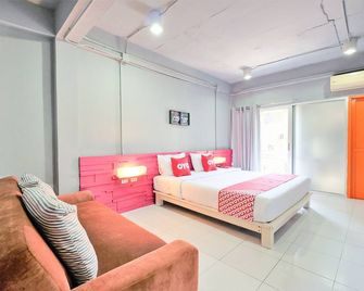 Madam Inn Patong - Patong - Bedroom