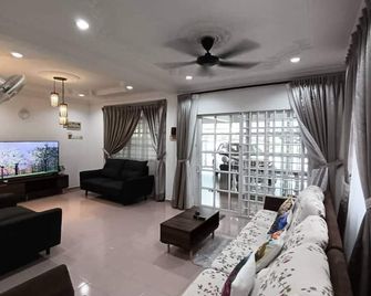 Grey Fantasy Homes#Sunway Water Theme Park - Ipoh - Living room