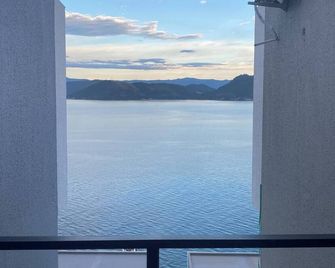 Beautiful view of Angra dos Reis - Vilella - Angra dos Reis - Balcony