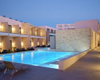 Phos Hotel Adults Only - Platanias - Басейн