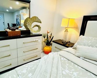 Belmont Lux Escape - Elmont