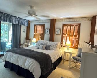 Marsh Mellow - A Private Getaway - Frisco - Bedroom