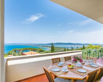 Four-room apartment by Interhome - Gianella - Balcon