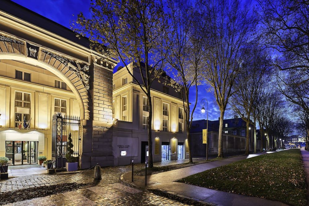 Le Louis Versailles Château - MGallery Collection - Versailles - Gebouw