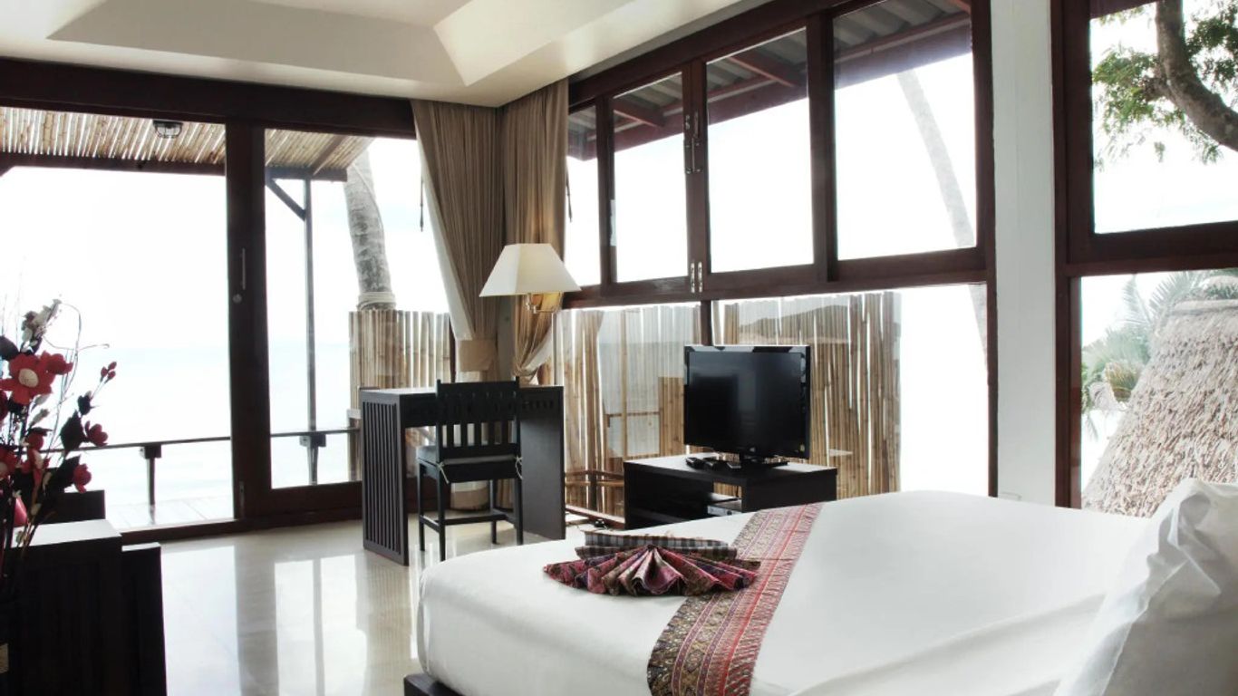 Lipa Lodge Beach Resort