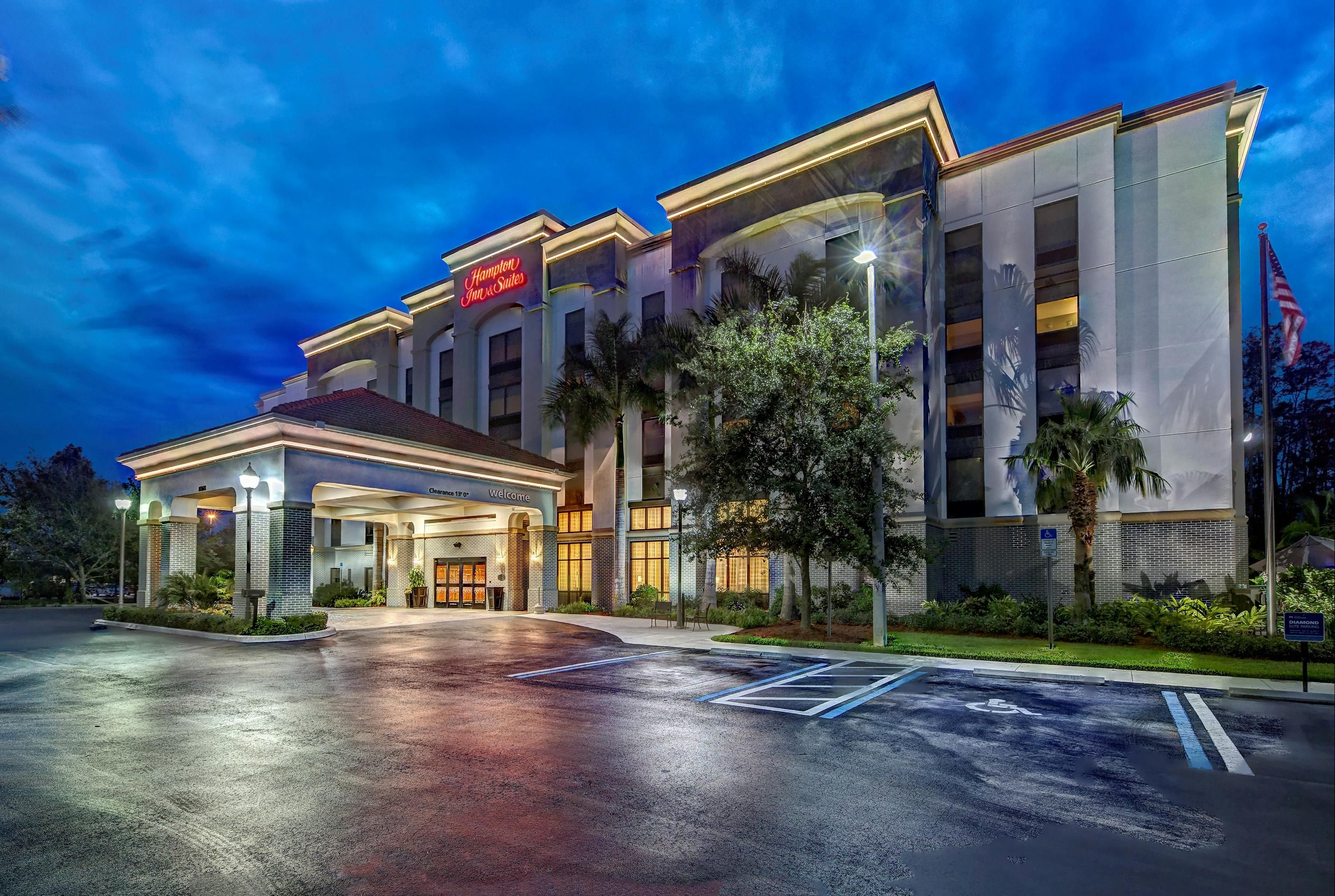 Hampton Inn & Suites Fort Myers-Estero/Fgcu - Estero - Edificio