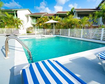 Halcyon Palm - Saint James - Pool