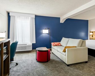 Spark by Hilton Wytheville East Main Street - Wytheville - Спальня