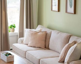 Lovely Condo Near Acadia Natl Park Bar Harbor 6 - Trenton - Obývací pokoj