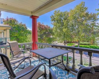 Bright & Cozy Apt in Vibrant Neighborhood - Denver - Balcó