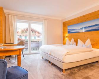 Hotel garni Berlin - Double room 2 - Rottach Egern - Bedroom