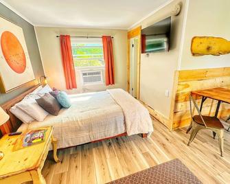 Oceans 8 minutes to Manchester Vermont - Manchester