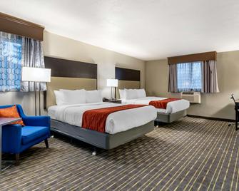 Comfort Inn and Suites Tigard near Washington Square - Tigard - Bedroom