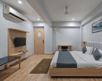 Hotel Berlin Gandhinagar - Gandhinagar