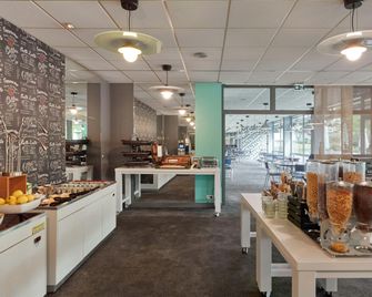 B&B HOTEL Cergy Port - Cergy - Buffet