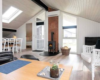 Luxurious Holiday Home in Thisted Near Sea - Nørre Vorupør - Sala de estar