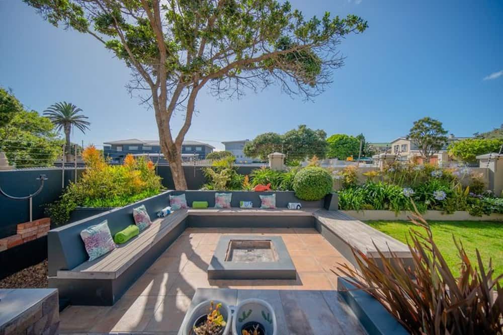 The Mandyville Jeffreys Bay