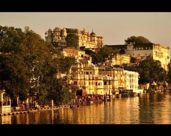 Relax Inn By Marigold Family Guest House - Udaipur