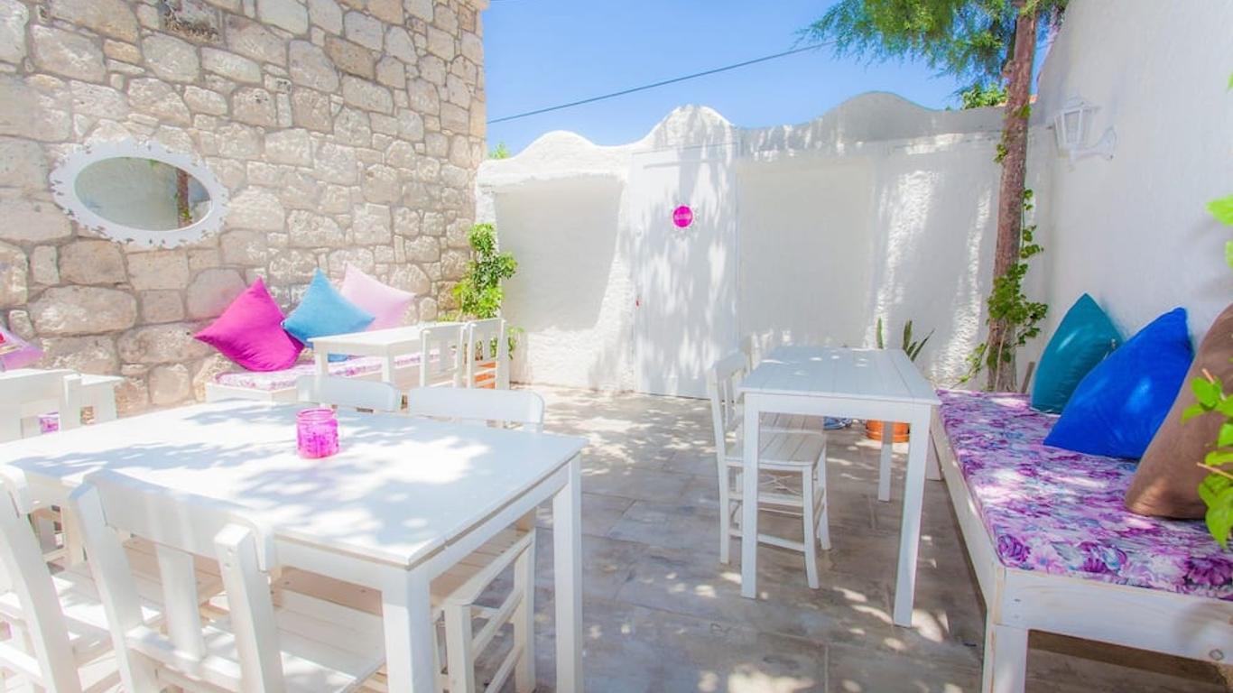 Alacati Alanur Otel