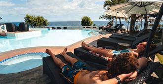 Cliffside Resort - Panglao - Pool