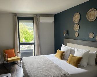 Le Victoria Boutique Hotel - Saint-Paul-Trois-Châteaux - Bedroom