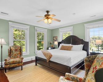 Steeles Tavern Manor Bed and Breakfast - Steeles Tavern - Bedroom