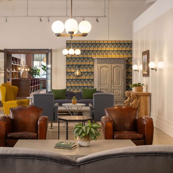 Lounge view of Fordson Hotel