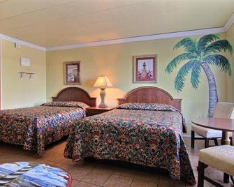 Shark Reef Resort Motel & Cottages - Port Aransas - Schlafzimmer
