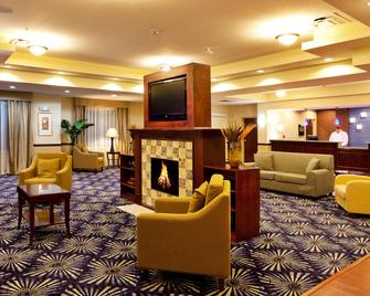 Holiday Inn Express Hotel & Suites Brooksville - Brooksville - Lobby