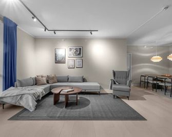 Northstay - The Hideout, Central apartment with 3 bedrooms and 2 bathrooms - Tromso - Sala de estar