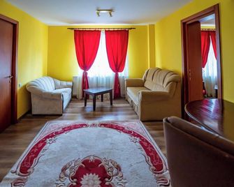 Noroc si Fericire - Târgu Mureş - Living room