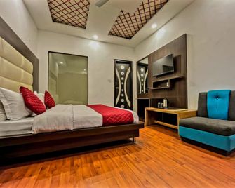 Hotel Dalhousie Grand - Dalhousie - Bedroom