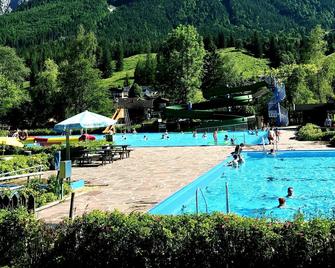 Gasthof zum Rassen - Garmisch-Partenkirchen - Bể bơi